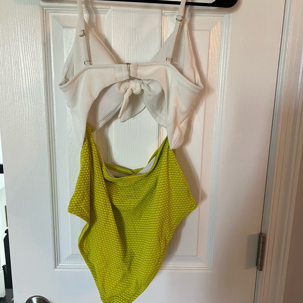 ModCloth Swim NWOT - Picture 2 of 4